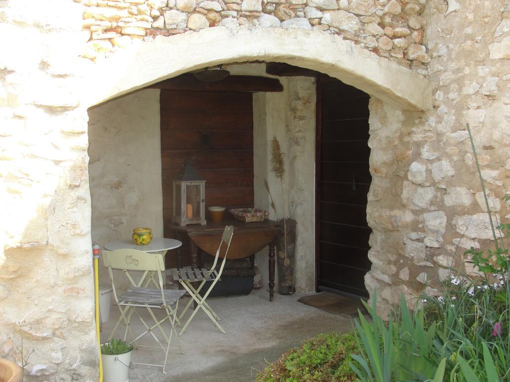 Le Mas De La Cherine Quinson Exterior foto